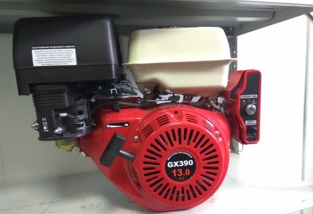 Двигатель GX390e 13 лс вал 25 мм с электростартером под шпонку